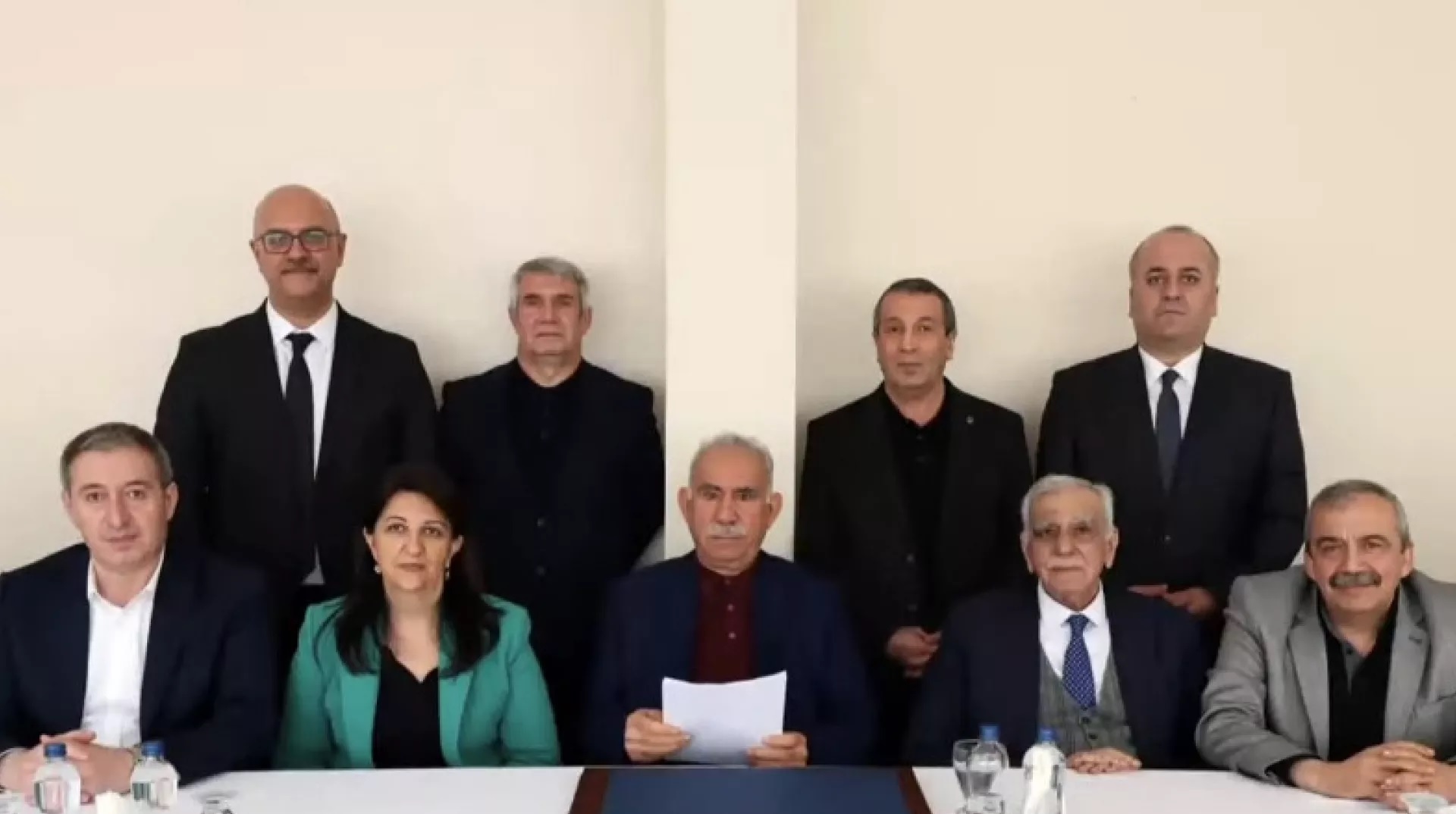Tarihi adım, PKK Öcalan'ın çağrısına uyacak mı?