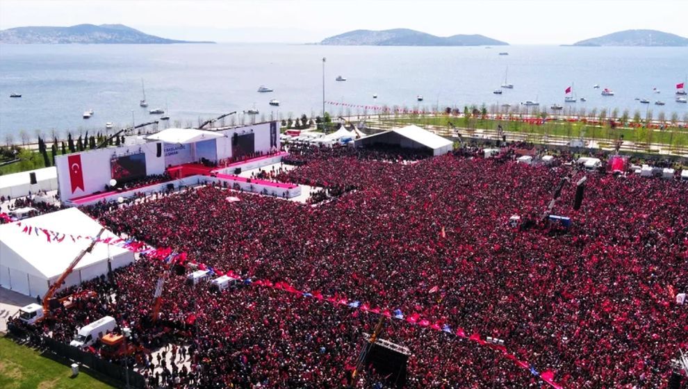 CHP'nin Maltepe Mitingi! İmamoğlu'nun özgür kalması için imza toplanıyor: 