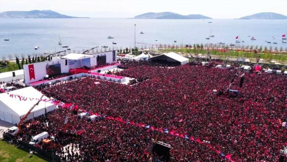 CHP'nin Maltepe Mitingi! İmamoğlu'nun özgür kalması için imza toplanıyor: "Kurtuluş yok tek başına!"