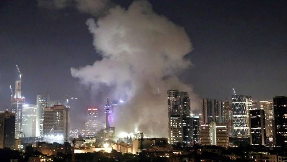 İran balistik füzelerle İsrail'e misilleme yaptı