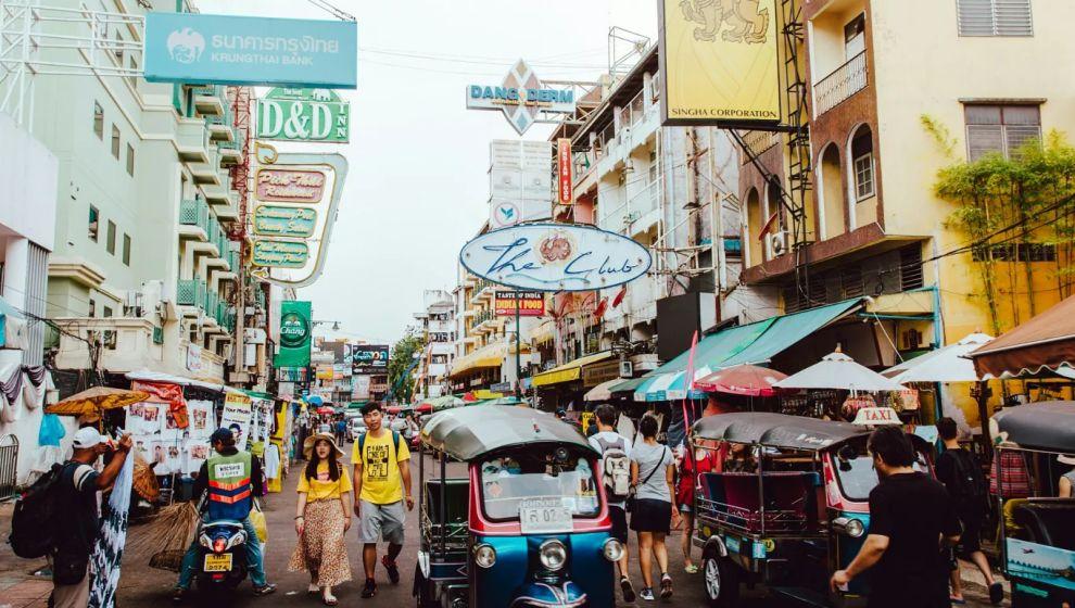 Tayland, turistlerin Kamboçya’ya kara sınırından geçişini yasakladı