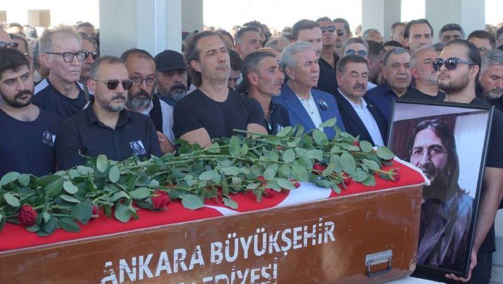 Gazeteci-yazar Nihat Genç Ankara'da son yolculuğuna uğurlandı