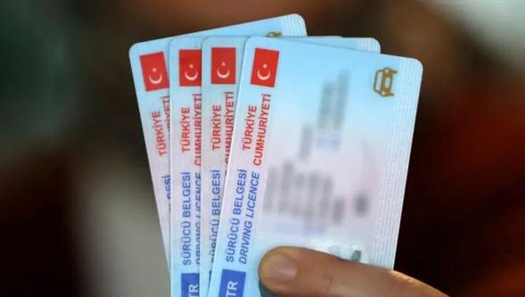 Eski tip sürücü belgelerinin yenilenme süresi uzatıldı