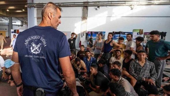 Yunanistan "Avrupa'da istila operasyonu" diyerek tartışmalı tasarıyı kabul etti