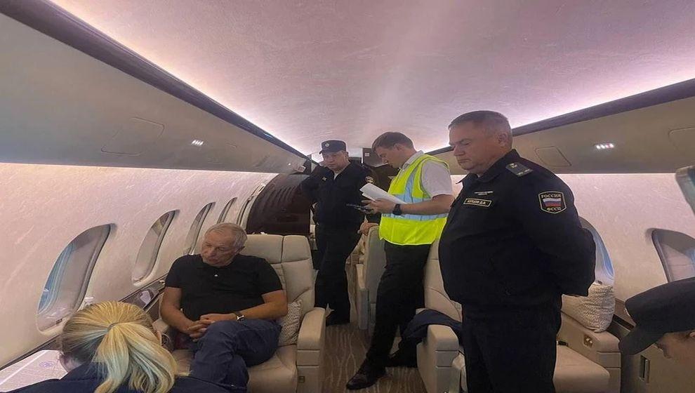 Rus milyarder Türkiye'ye kaçıyordu: Özel jetinde gözaltına alındı