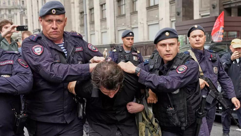 Rusya'da internette ‘aşırıcı’ olarak değerlendirilen içerik aramak suç sayılacak