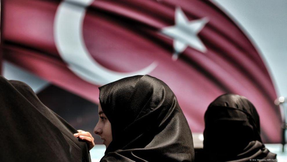 Diyanet'in Cuma Hutbesi: Başörtüsü zorunluluğu mu geliyor?
