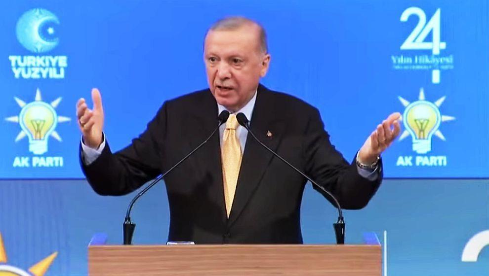 AK Partili eski milletvekili Mehmet Ocaktan'dan zehir zemberek sözler