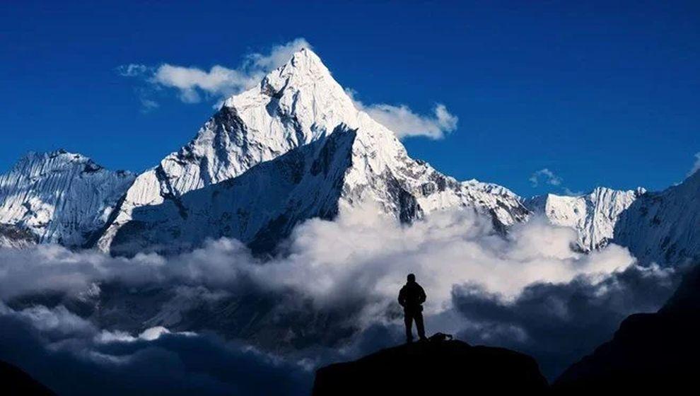 Everest Dağı'nda 10 yıl sonra bir ilk