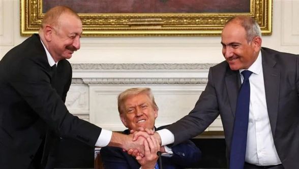 Azerbaycan ve Ermenistan ABD'de barış anlaşması imzaladı, Trump, "35 yıllık savaş bitti"...
