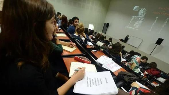 Üniversite tercih döneminde komisyon iddiası! Belirli vakıf üniversitelerine yönlendiriliyorlar...