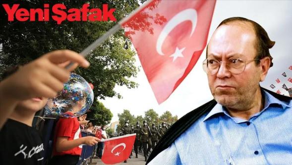 Yeni Şafak yazarı 30 Ağustos'ta laikliği hedef aldı: 'Özgürlük olduğunu söyleyen ya salaktır ya da asalak!'