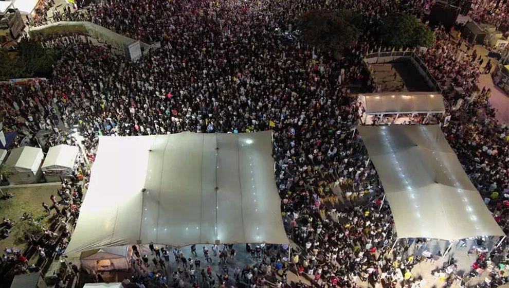 On binlerce İsrailli Gazze'nin işgal kararını protesto etti
