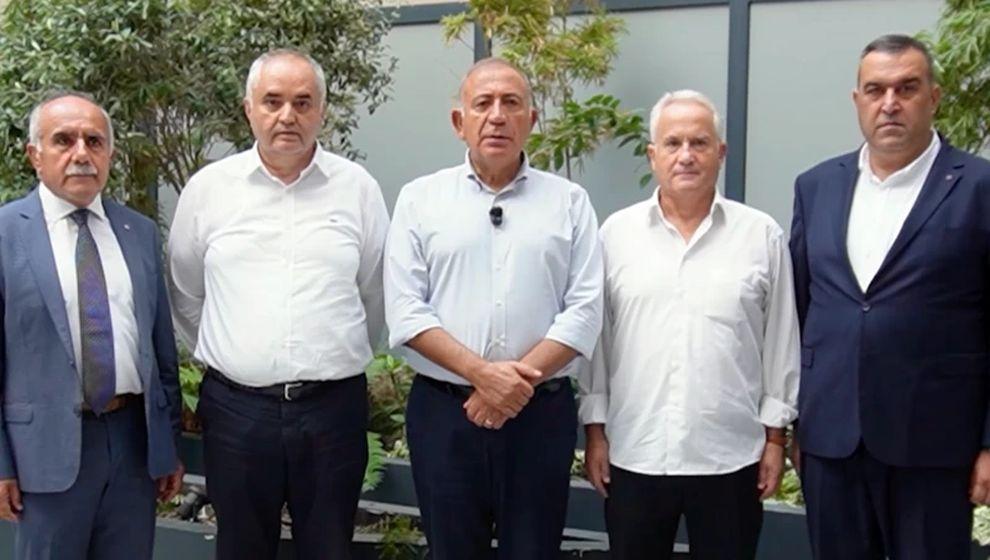 CHP İstanbul İl Başkanlığı'na atanan kayyım heyetinden iki kişi görevden ayrıldı
