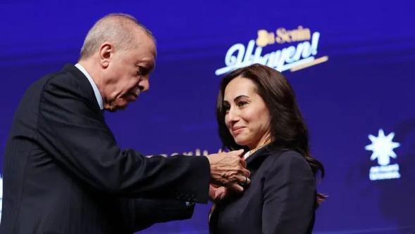 Beykoz Belediye Başkan Vekili Gürzel AKP'ye katıldı