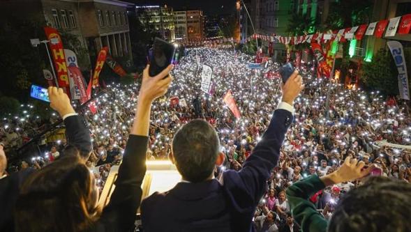 CHP Lideri Özgür Özel: 'Erdoğan bir korkak, peşinden daha fazla gitmeyin'