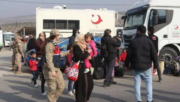 İçişleri Bakanı Yerlikaya: "Esad devrildikten sonra 500 binden fazla Suriyeli ülkelerine döndü"