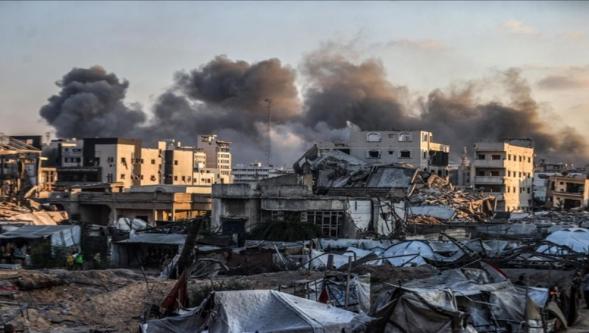 Katil İsrail'in Gazze'ye saldırılarında en az 37 Filistinli hayatını kaybetti