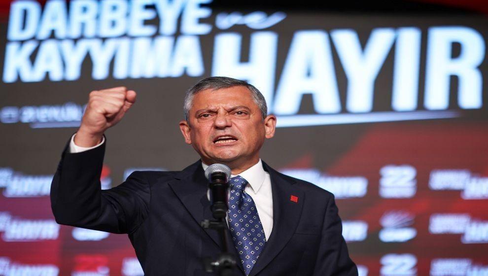 Özgür Özel yeniden CHP Genel Başkanı: 