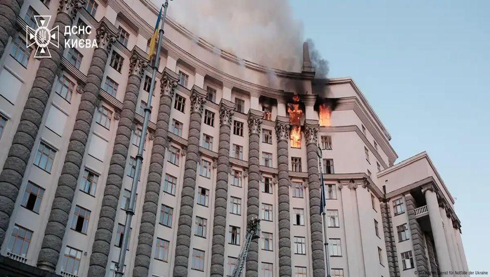 Rusya ilk kez Kiev'de hükümet binasını vurdu: 805 İHA ile saldırdı