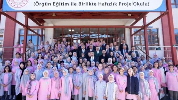 İmam Hatip okullarından kaçış!