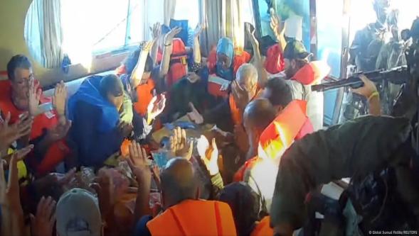 İsrail'den Sumud filosuna baskın, tekneler gasp edildi: 37'si Türk yüzlerce aktivist kaçırıldı