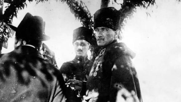 Yeniçeriler, Meşrutiyet, Kurtuluş Savaşı: Cumhuriyet fikri nasıl ortaya çıktı?