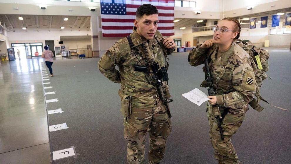 ABD ordusu askerleri gıda bankalarına yönlendiren rehberi kaldırdı