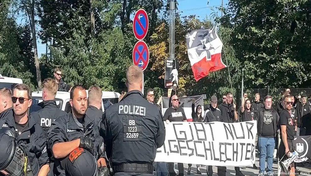 Almanya'da demokrasiye güven azalıyor