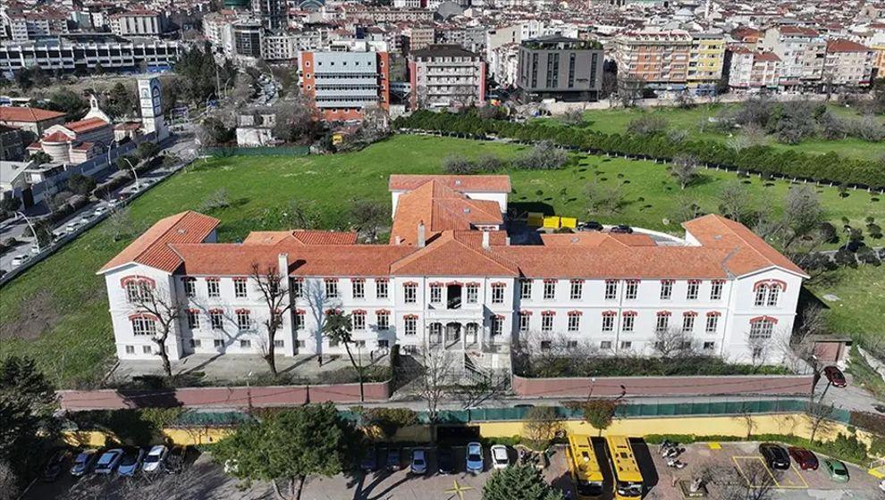 Balıklı Rum Hastanesi'ne operasyon: Profesör, eczacı ve tıbbi sekreter gözaltında