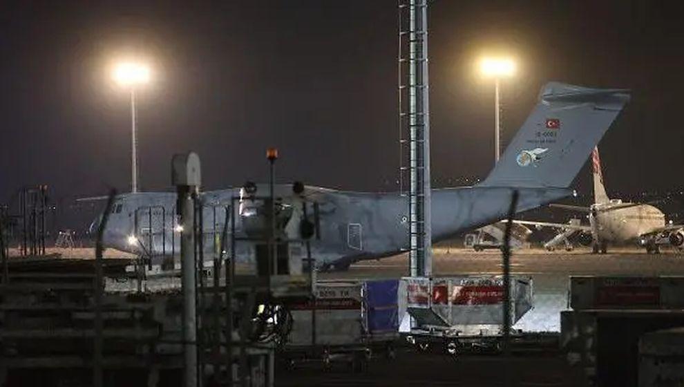 Gürcistan'da düşen uçaktaki 20 askerin naaşları Türkiye'de