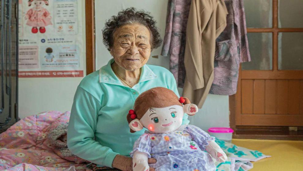 Her gün 10 yaşlının intihar ettiği ülkede “dost robotlar” revaçta