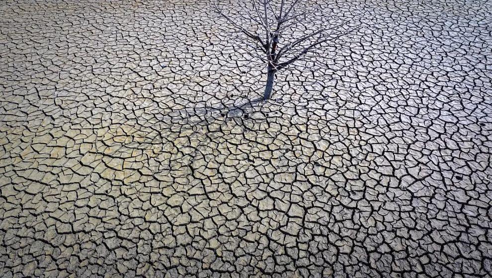 İstanbul ve İzmir'de su krizi derinleşiyor: Neden deniz suyunu arıtmıyoruz?