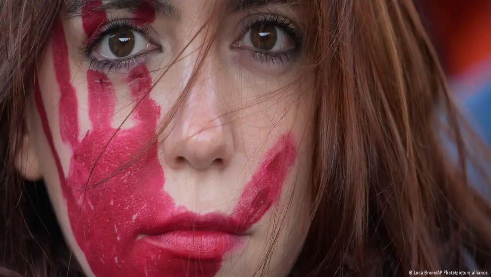 İtalya'da kadın cinayetlerine ömür boyu hapis