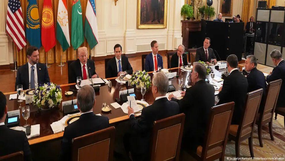 Kazakistan lideri Tokayev saçmaladı: 