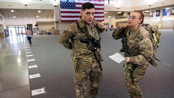 ABD ordusu askerleri gıda bankalarına yönlendiren rehberi kaldırdı