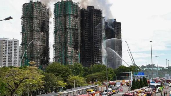 Hong Kong'daki yangında en az 128 kişi öldü, yüzlerce kişi hala kayıp