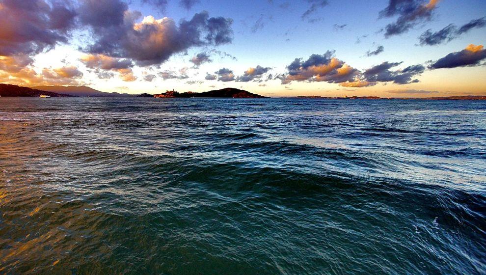 'Pasifik derinliklerinde Dünya kabuğu parçalanıyor'