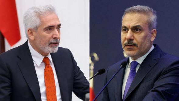 AK Parti Milletvekili Ensarioğlu'ndan Hakan Fidan mesajı: "Ya görevden alınır ya görevi bırakır"