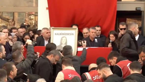 Hayatını kaybeden Gülşah Durbay'ı binlerce seveni uğurladı