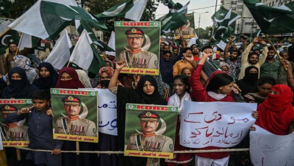 Pakistan'da asker - sivil çekişmesi