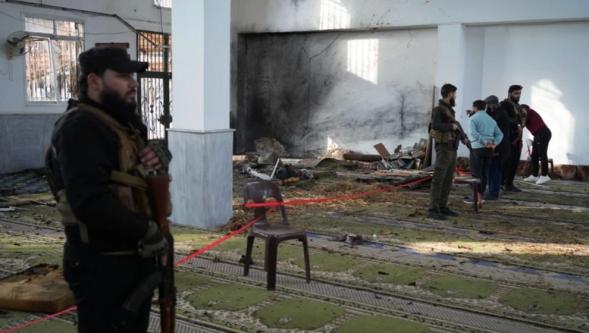 Suriye'de Alevi mahallesindeki camiye bombalı saldırı: En az sekiz ölü