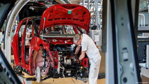 Yüz binlerce çalışan tetikte: Devlerin yapay zeka sınavı