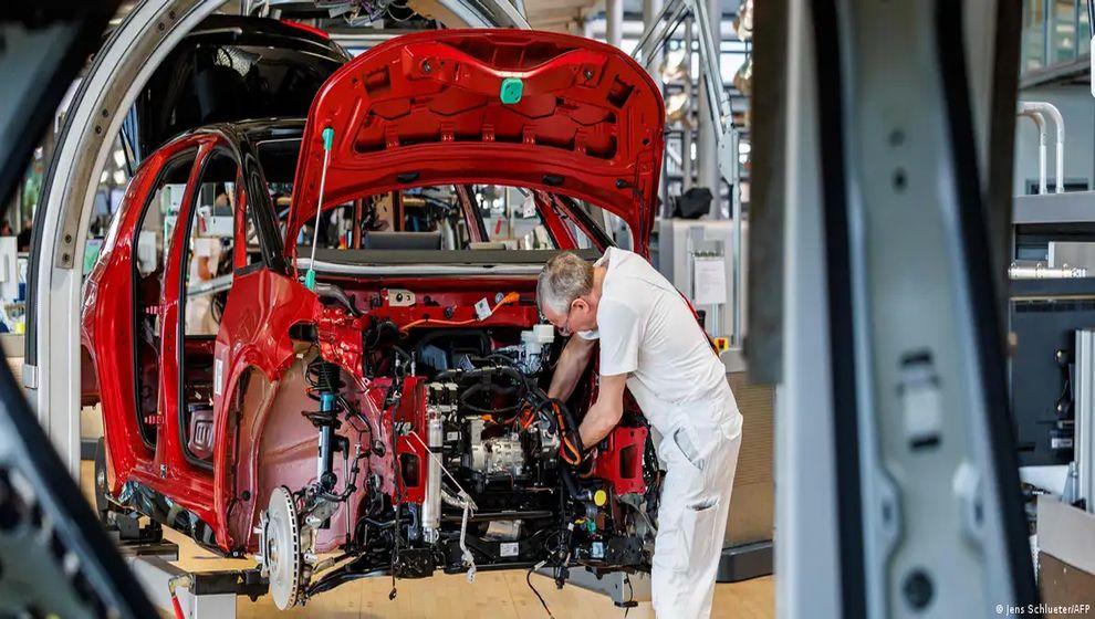 Yüz binlerce çalışan tetikte: Devlerin yapay zeka sınavı