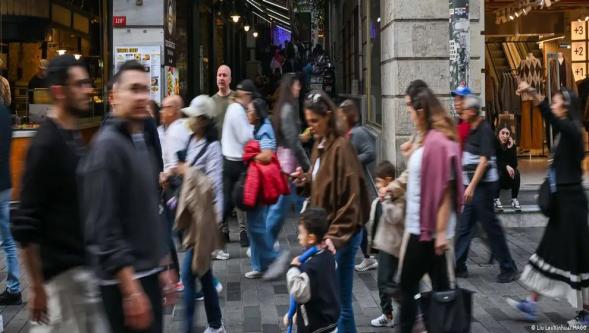 Deutsche Welle'nin takipçilerine göre Türkiye'de 2025'in kelimesi: Çürüme