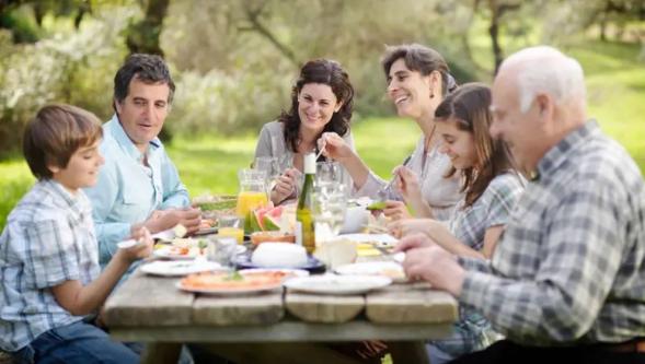 Farklı yaşlarda ne yemeliyiz?