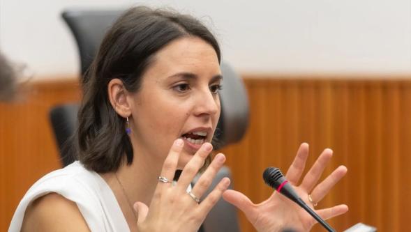 İspanyol Milletvekili Avrupa Parlamentosu'nda haykırdı: "Trump 21. yüzyılın Hitler'idir"