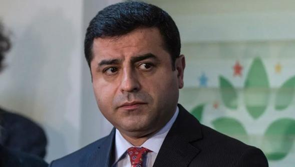 Selahattin Demirtaş'a "cumhurbaşkanına hakaret" suçundan hapis cezası