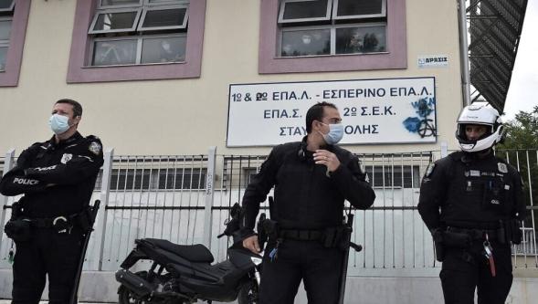 Hainlere kucak açmışlardı: FETÖ, Yunanistan'ı karıştırdı