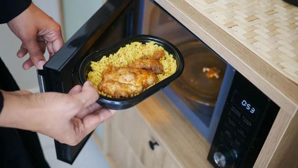 Rapor: Mikrodalga yemekler mikroplastik saçıyor